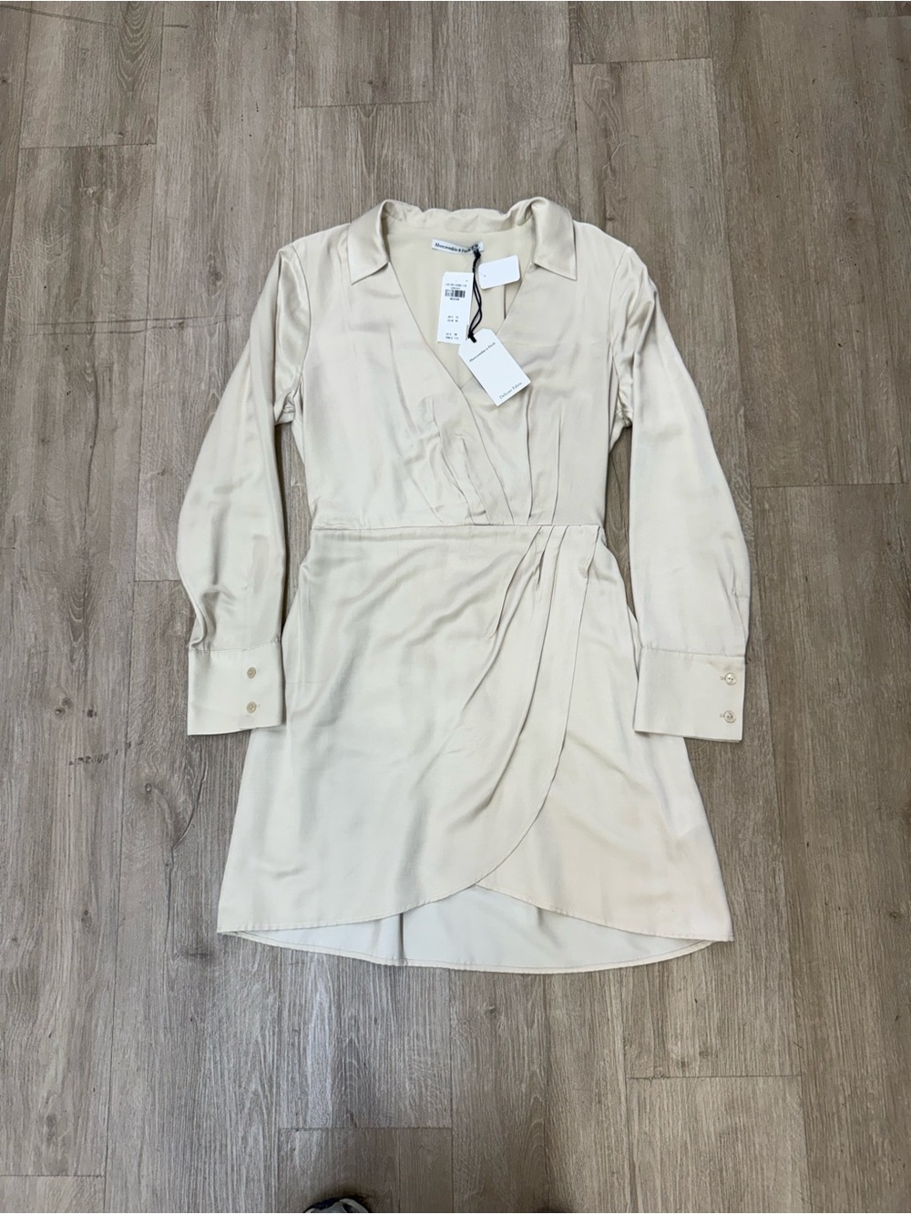 NWT Abercrombie & Fitch Beige Long Sleeve Short Dress Sz M